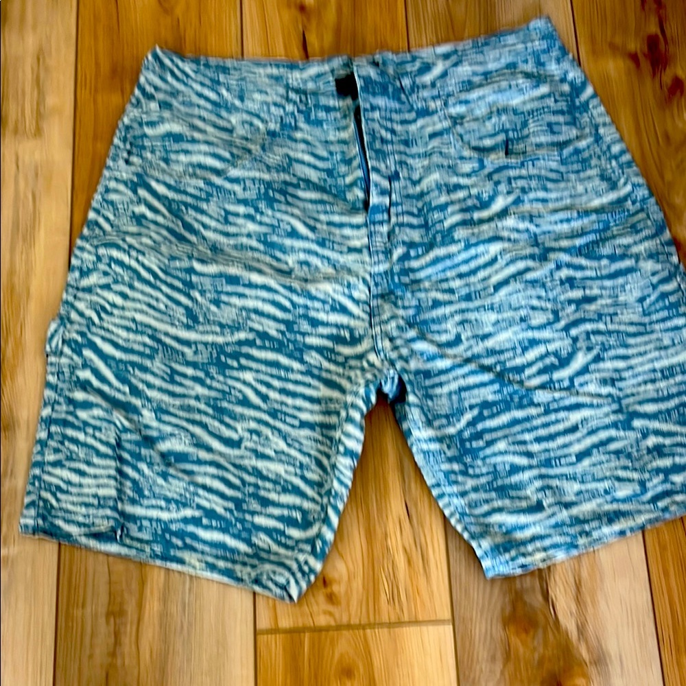 Pleasures shorts. Size 36